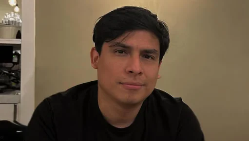 Foto de Víctor Caballero Rodríguez, comunicador y youtuber peruano, conocido como Curwen por El diario de Curwen