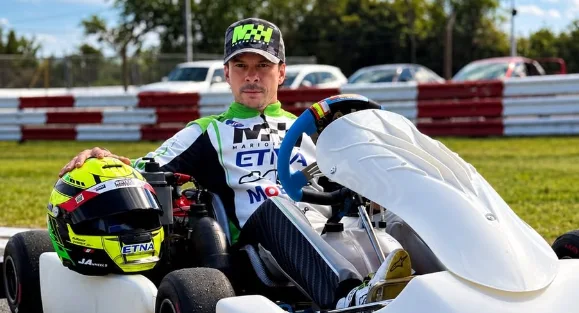 Foto de Mario Hart, piloto de automovilismo y exchico reality peruano